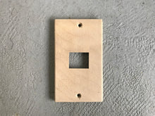 画像をギャラリービューアに読み込む, ANYONE DESIGN® バーチ耐水合板 スイッチ・コンセントプレート｜形状選択・無塗装｜全タイプ1枚2,000円
